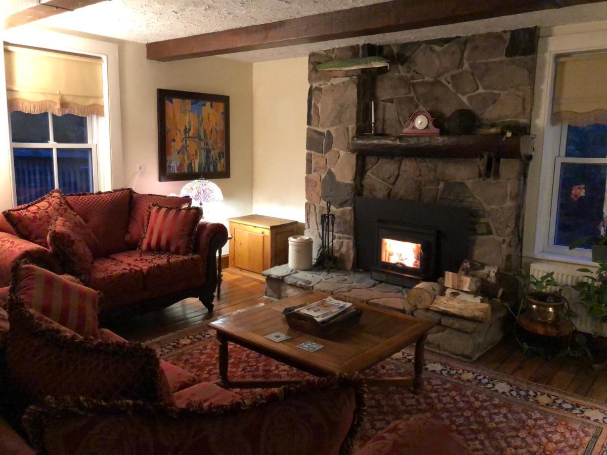 Sawyer'S Creek Bed And Breakfast Algonquin Highlands Exterior foto