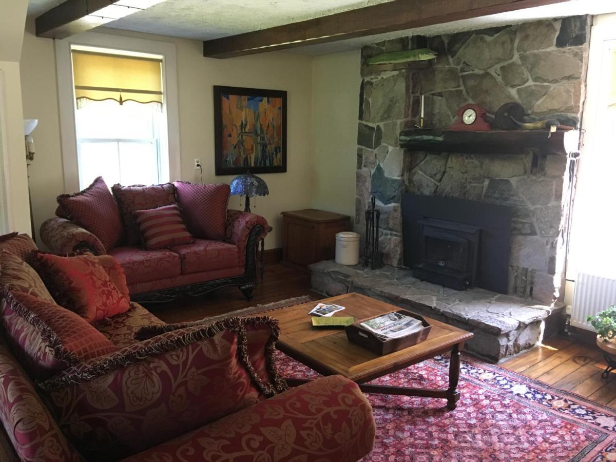 Sawyer'S Creek Bed And Breakfast Algonquin Highlands Exterior foto